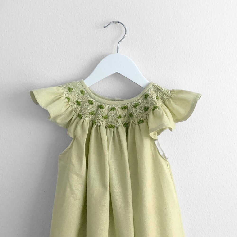 NWT Beautiful Girls Embroidered Smocked Bishop Dress Spring Botanicals Green 11Y - Picture 1 of 6